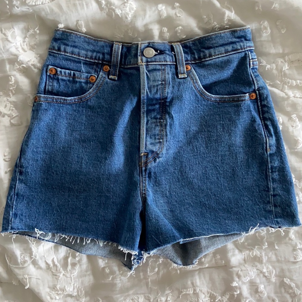 levis ribcage shorts